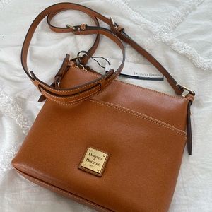 NWT Dooney & Bourke Crossbody Letter Carrier Natural